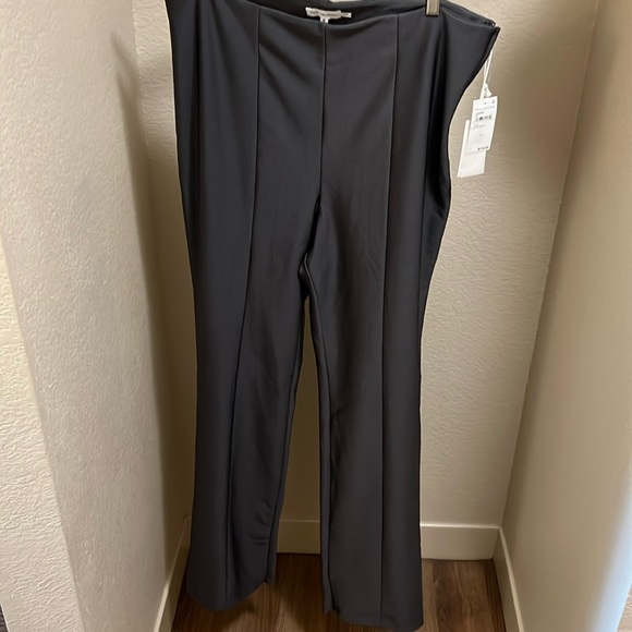 Good American pants size x-6 (xxl) charcoal gray dressy but comfyA492